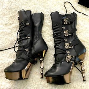 Demonia Size 9 boots